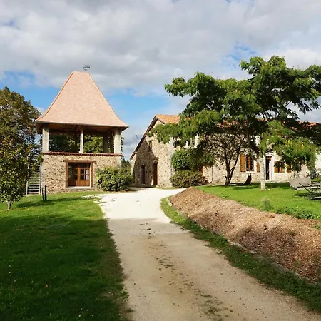 D Hôtes Avec Piscine Dordogne 2-4-6-8-10 Personnes Hébergement de vacances *
