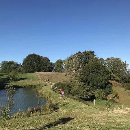 Hébergement de vacances D Hôtes Avec Piscine Dordogne 2-4-6-8-10 Personnes *