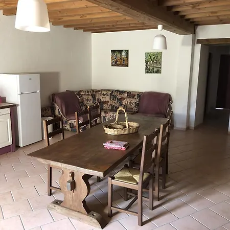 D Hôtes Avec Piscine Dordogne 2-4-6-8-10 Personnes Hébergement de vacances *