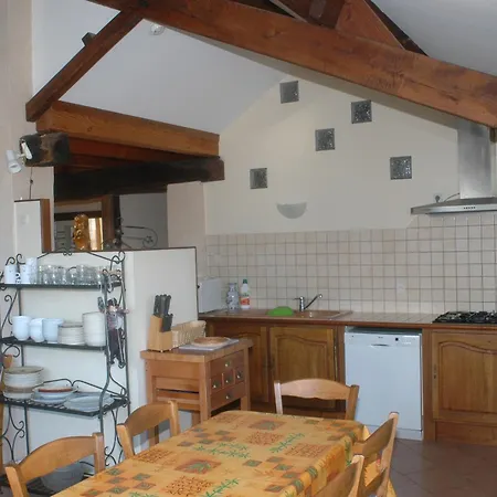D Hôtes Avec Piscine Dordogne 2-4-6-8-10 Personnes Hébergement de vacances *