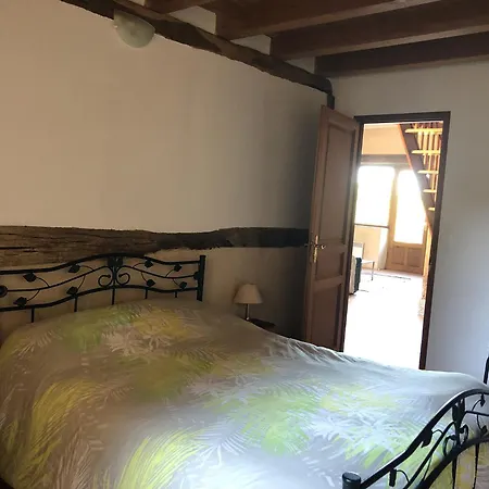D Hôtes Avec Piscine Dordogne 2-4-6-8-10 Personnes Hébergement de vacances *